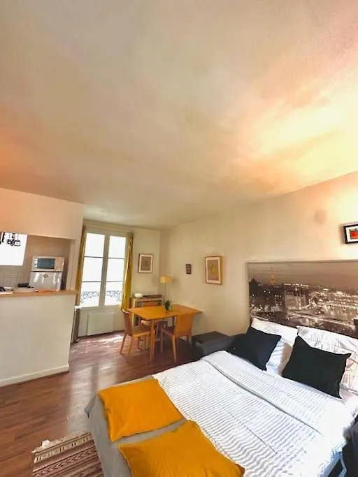 Cozy 1br In The Heart Of Apartament Paryż